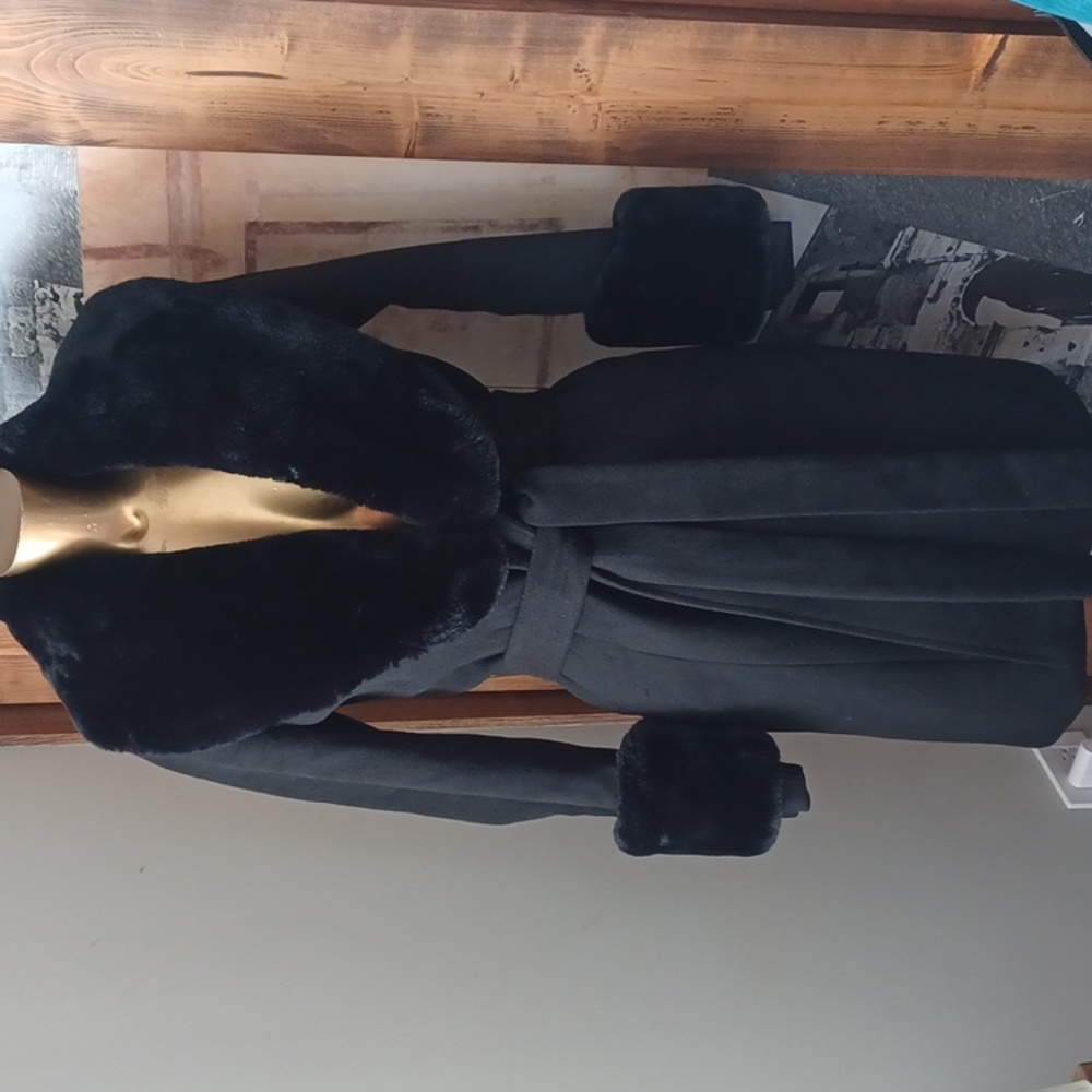 Forever 21 Black Faux Fur Trim Coat - Picture 8 of 16